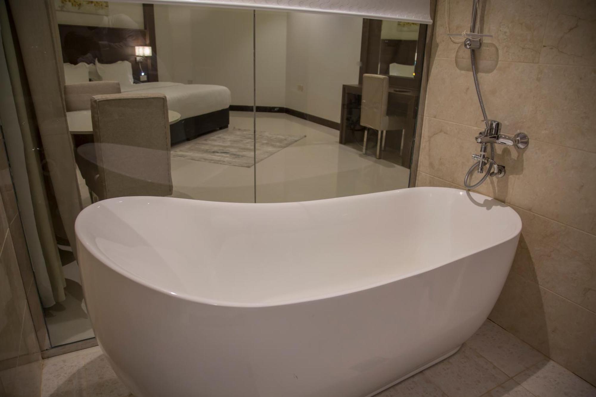 Emerald Residence Янбу Екстериор снимка