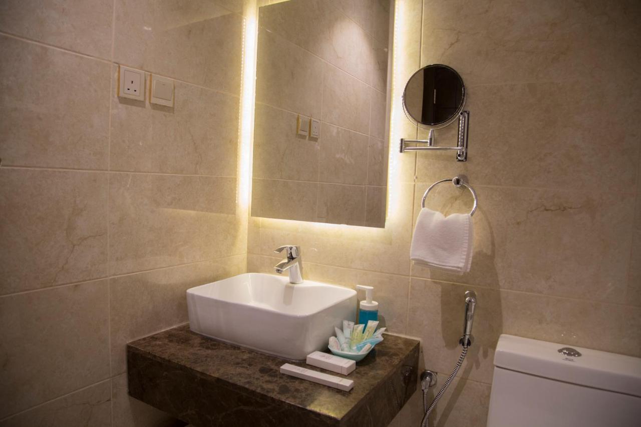 Emerald Residence Янбу Екстериор снимка
